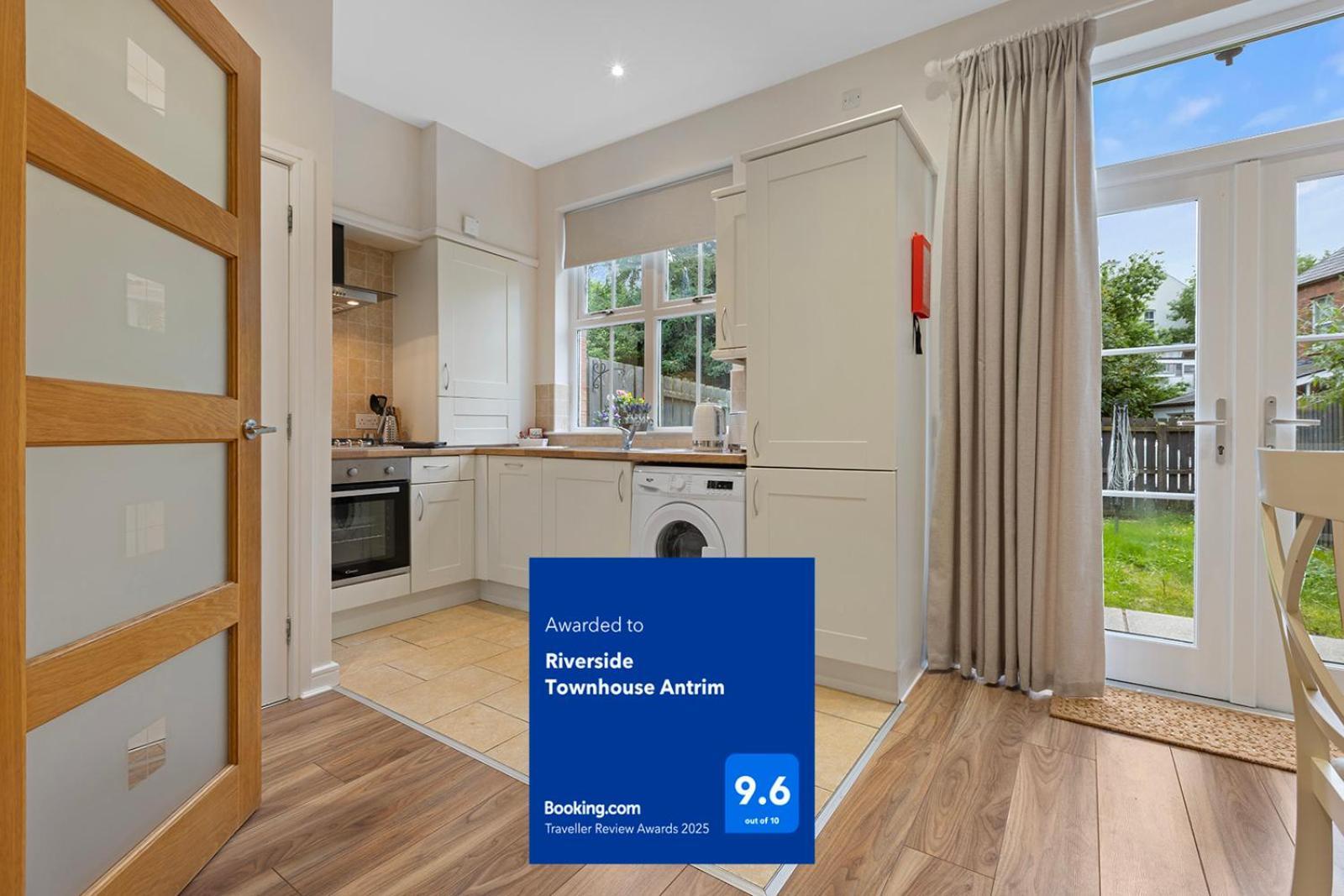 Riverside Townhouse แอนทริม ภายนอก รูปภาพ